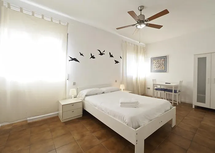 Πανσιόν Monrooms